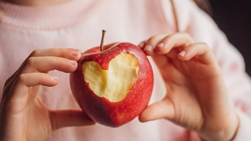 Los alimentos que deberían formar parte de la dieta diaria de los niños hasta los 5 años