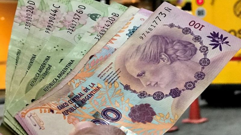 Argentina anuncia un nuevo billete de 2.000 pesos ante la disparada inflación