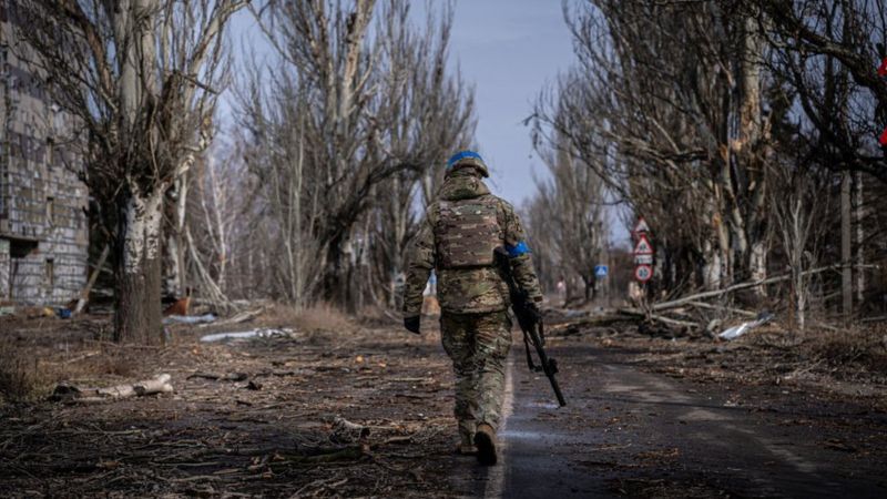 La importancia estratégica de Bajmut, la ciudad donde se vive la batalla más larga y feroz de la guerra en Ucrania