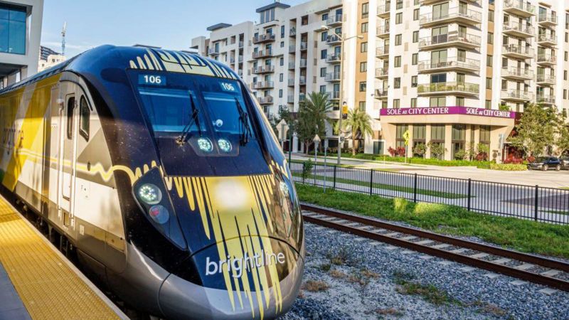 Brightline, el tren (no tan) rápido que une Miami y Orlando: por qué a EE.UU. le cuesta tanto construir una red de alta velocidad